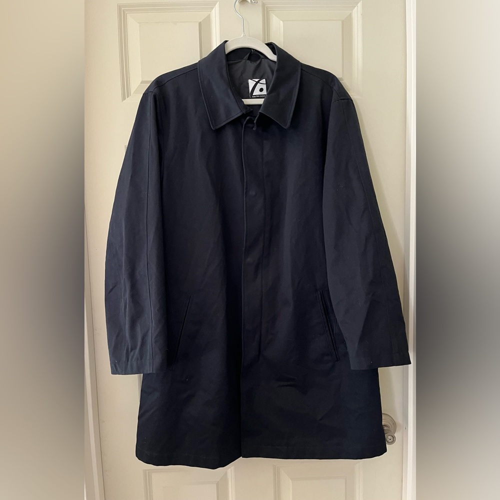Men’s Saks Fifth Avenue Jet Black trench coat zipper snap closure pockets size L